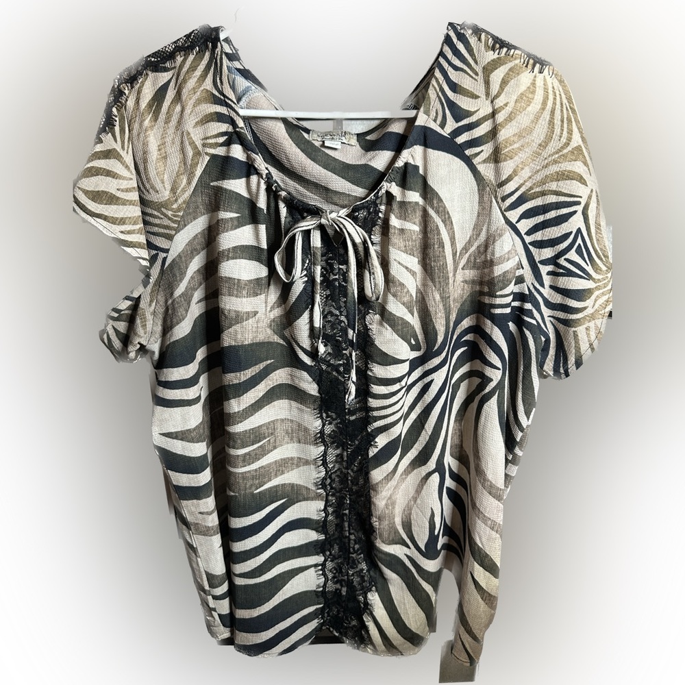 ONE WORLD BRAND PLUS SIZED BUSINESS CASUAL BLOUSE